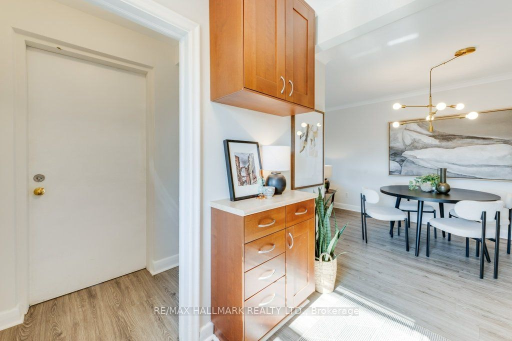 Upper-225 Woodville Avenue, Toronto, ON, M4J 2R4 - 15