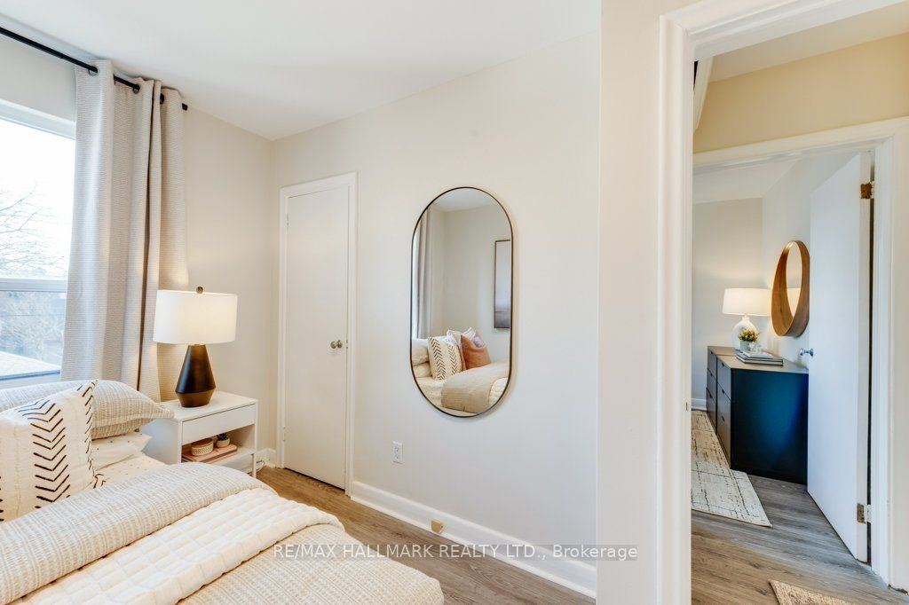 Upper-225 Woodville Avenue, Toronto, ON, M4J 2R4 - 32