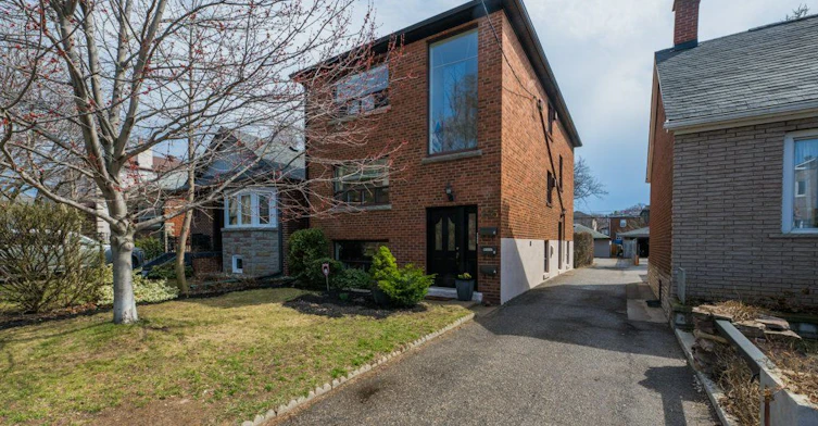 Upper-225 Woodville Avenue, Toronto, ON, M4J 2R4 - 41