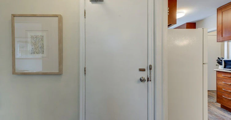 Main-225 Woodville Avenue, Toronto, ON, M4J 2R4 - 35