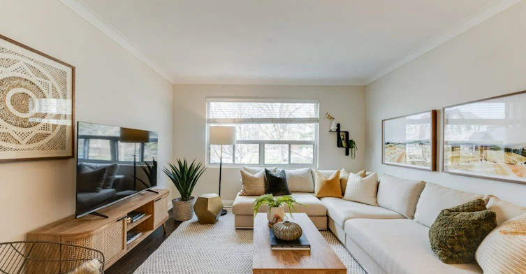 Main-225 Woodville Avenue, Toronto, ON, M4J 2R4 - 2