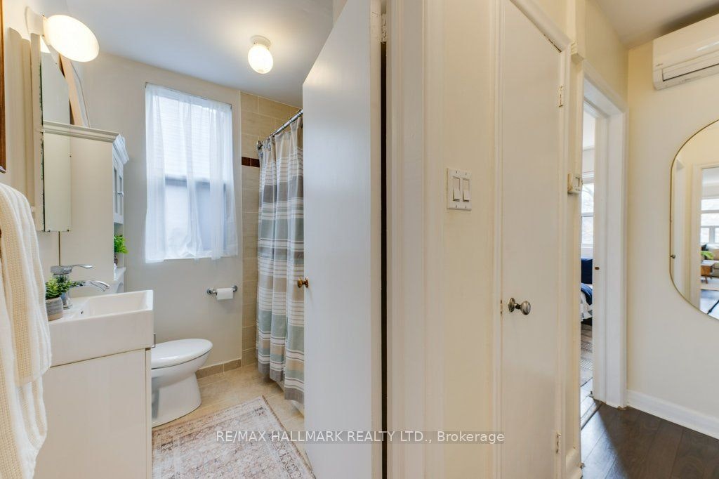 Main-225 Woodville Avenue, Toronto, ON, M4J 2R4 - 19