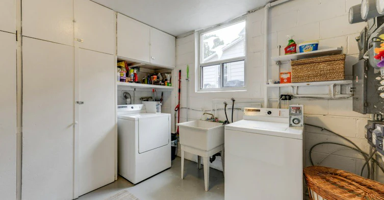 Main-225 Woodville Avenue, Toronto, ON, M4J 2R4 - 37