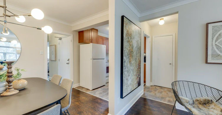 Main-225 Woodville Avenue, Toronto, ON, M4J 2R4 - 8
