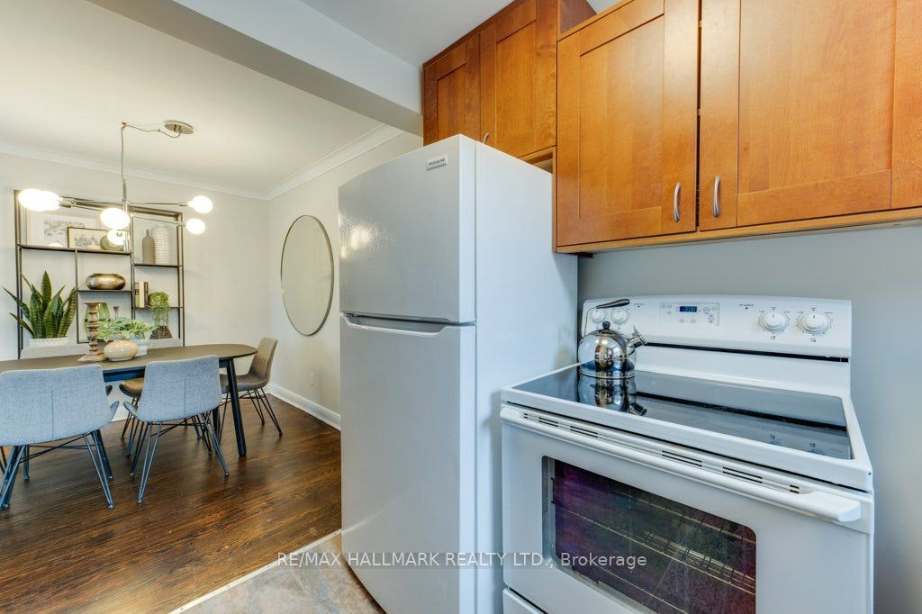 Main-225 Woodville Avenue, Toronto, ON, M4J 2R4 - 15