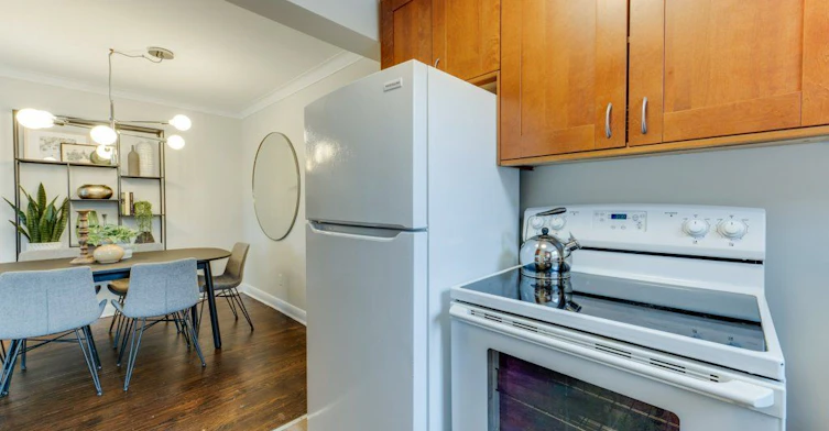 Main-225 Woodville Avenue, Toronto, ON, M4J 2R4 - 15