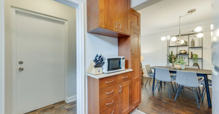 Main-225 Woodville Avenue, Toronto, ON, M4J 2R4 - 17