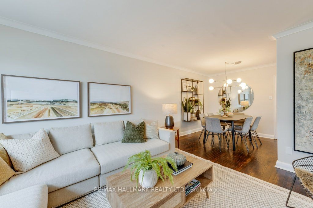 Main-225 Woodville Avenue, Toronto, ON, M4J 2R4 - 4
