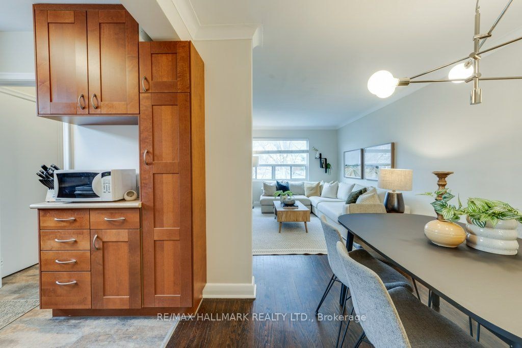 Main-225 Woodville Avenue, Toronto, ON, M4J 2R4 - 18