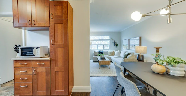 Main-225 Woodville Avenue, Toronto, ON, M4J 2R4 - 18