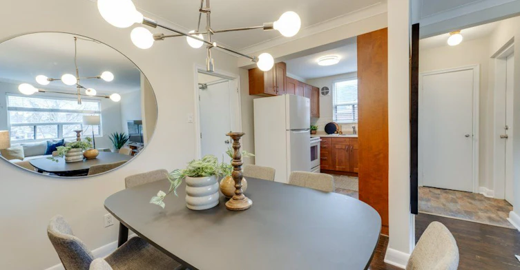 Main-225 Woodville Avenue, Toronto, ON, M4J 2R4 - 9