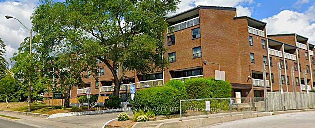 306-4062 Lawrence Avenue E, Toronto, ON, M1E 4V5