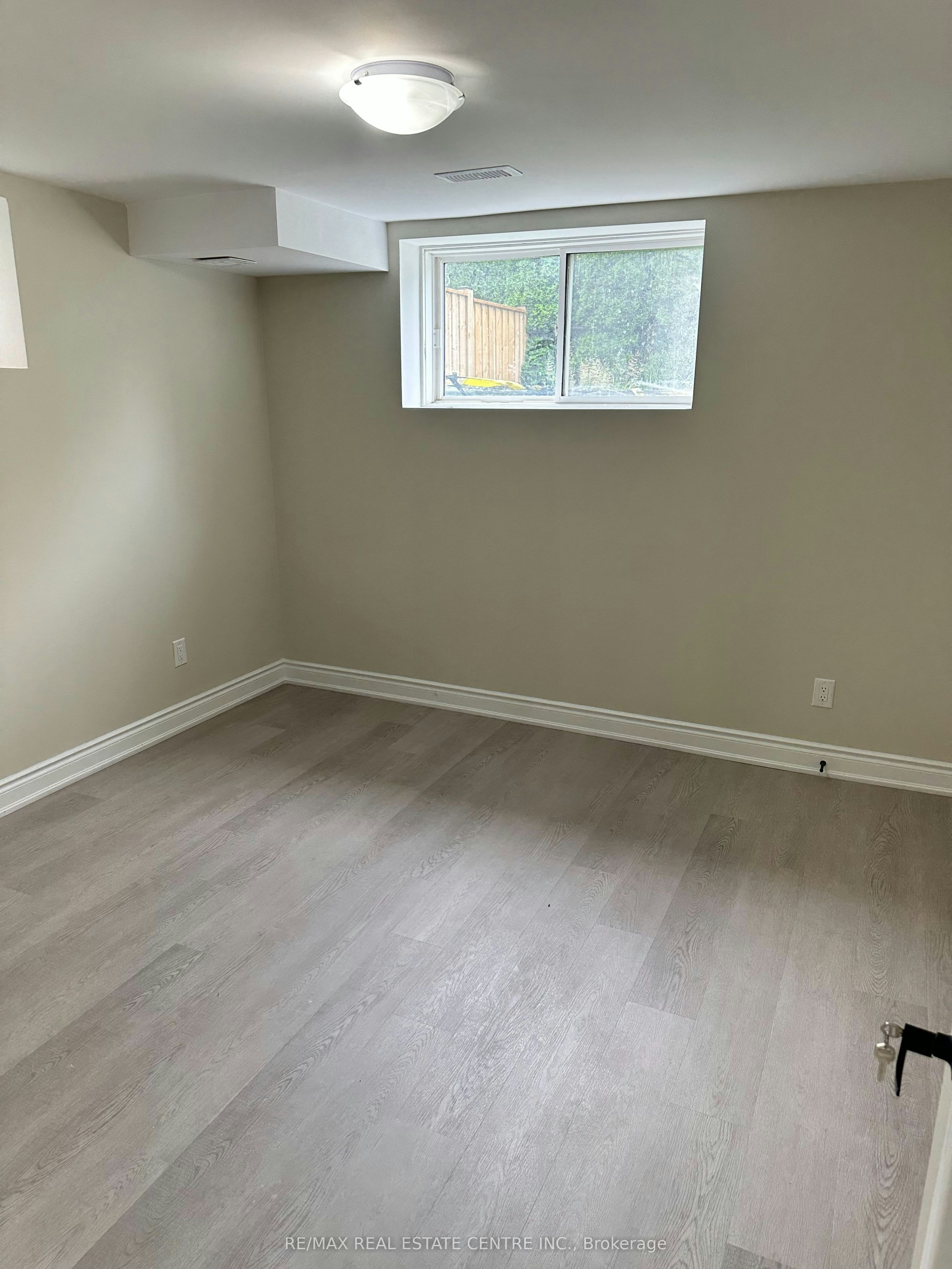 BSMT-66 Bremner Street, Whitby, ON, L1R 0P9 - 8
