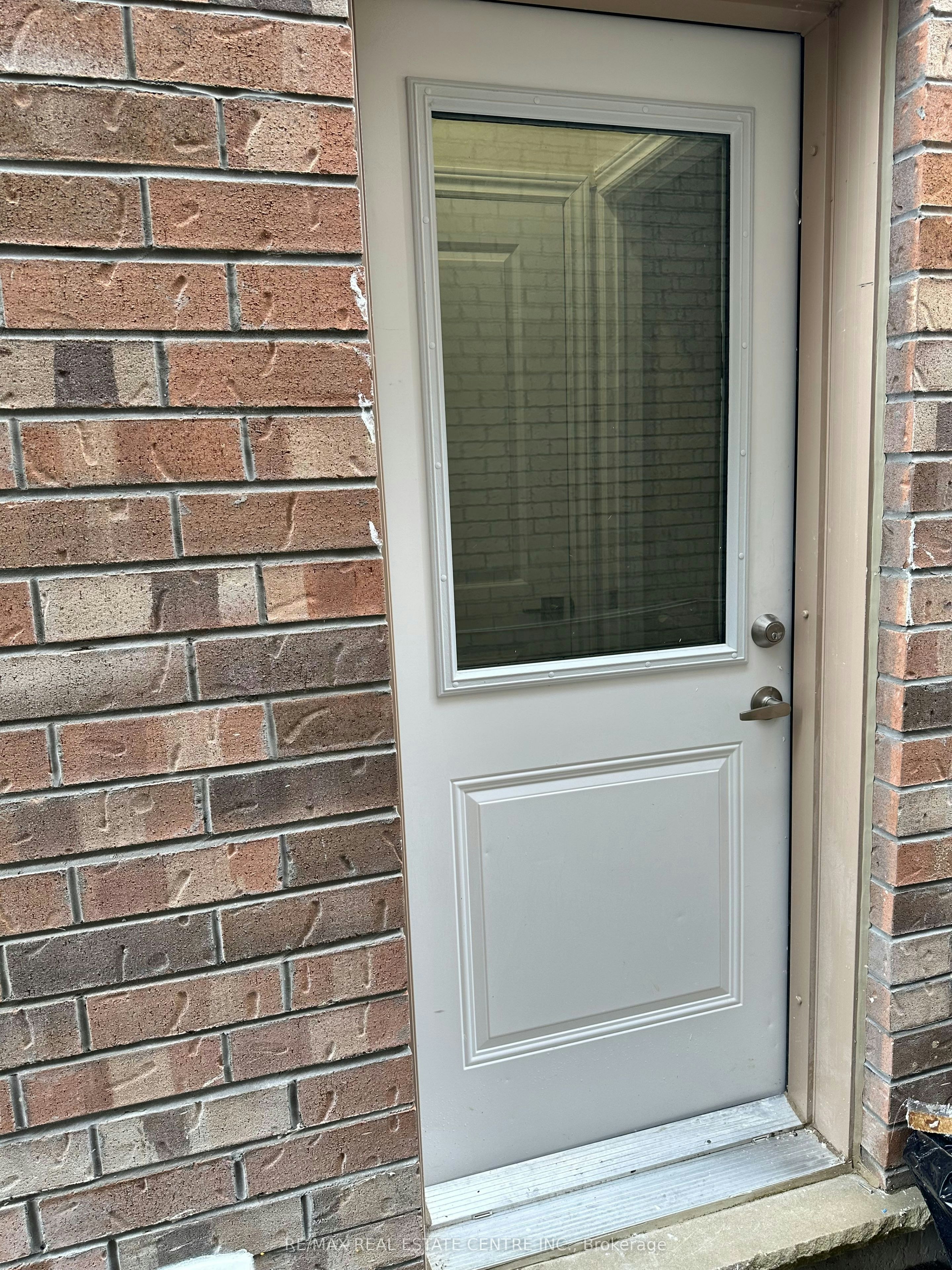 BSMT-66 Bremner Street, Whitby, ON, L1R 0P9 - 2