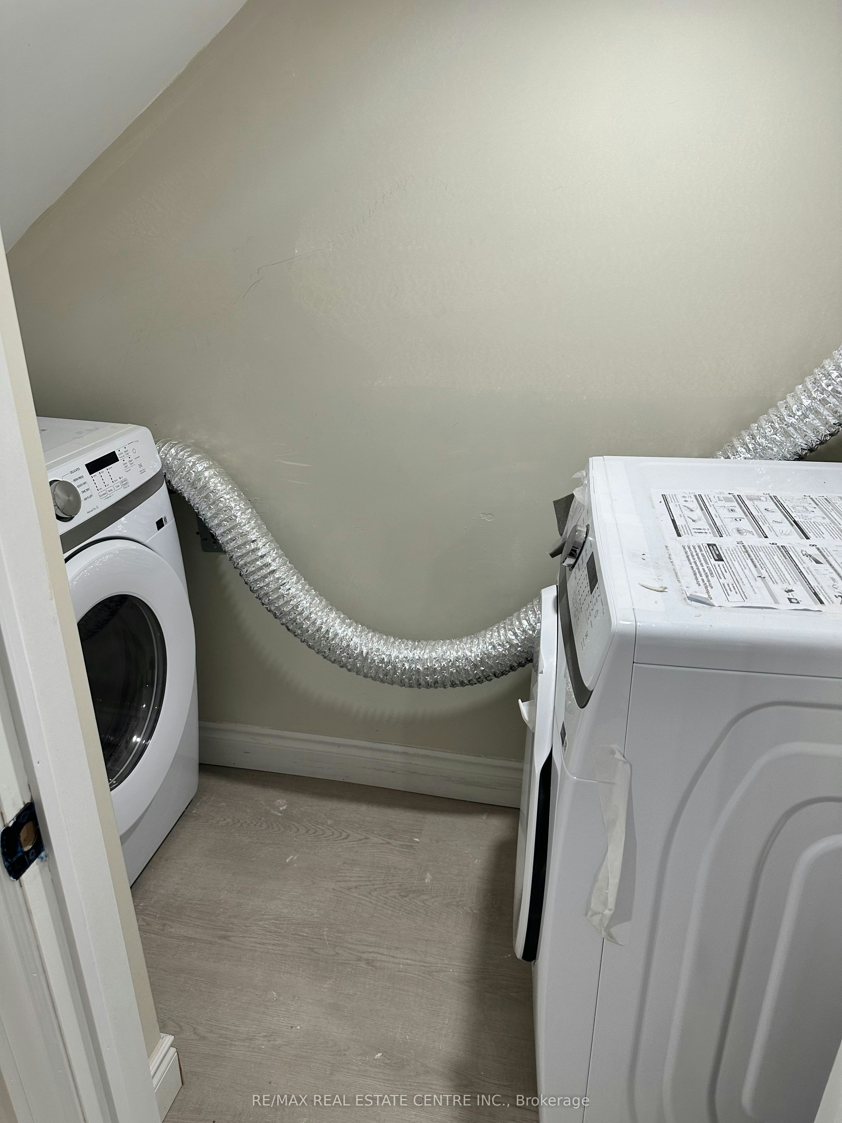 BSMT-66 Bremner Street, Whitby, ON, L1R 0P9 - 14