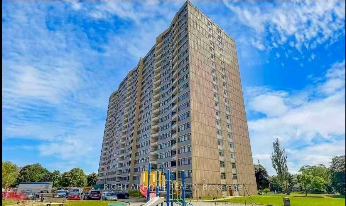 209-2050 Bridletowne Circle, Toronto, ON, M1W 2V5