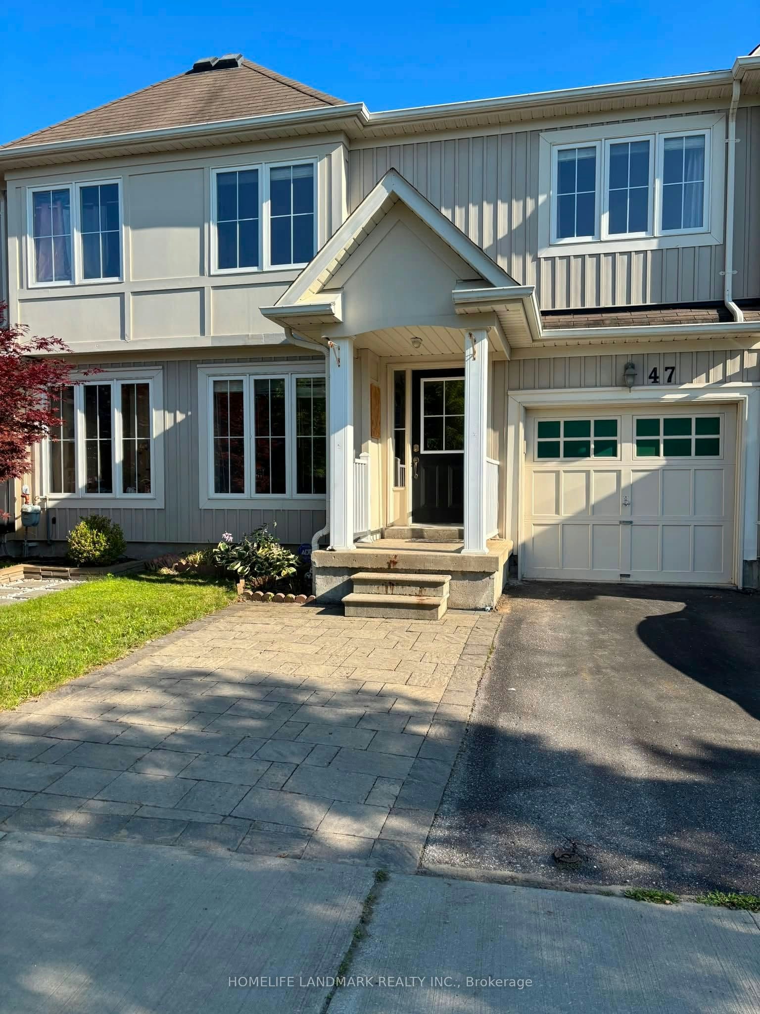 47 Seven Oaks Street, Whitby, ON, L1R 0C2