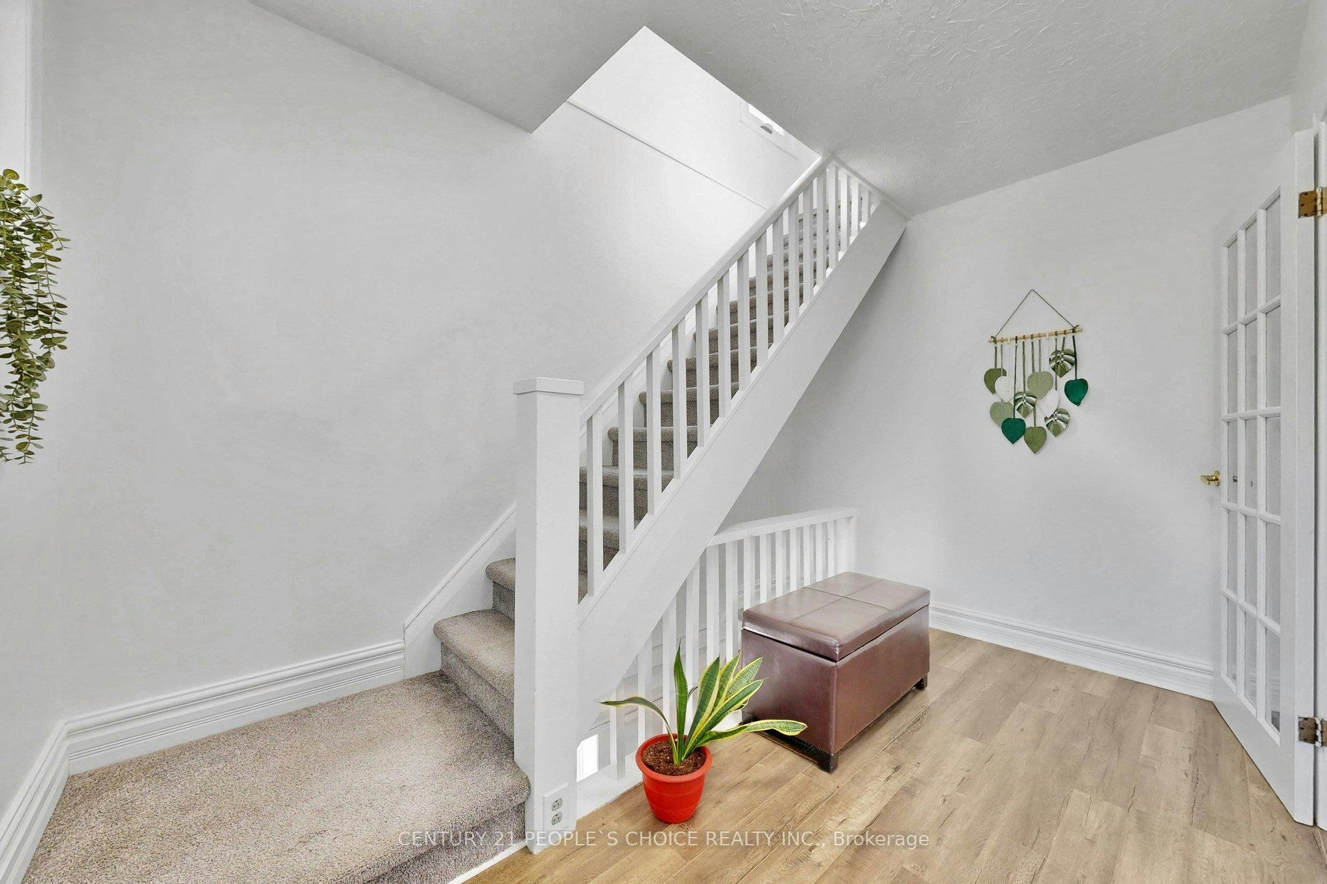 419 Adelaide Avenue W, Oshawa, ON, L1J 2R9 - 4