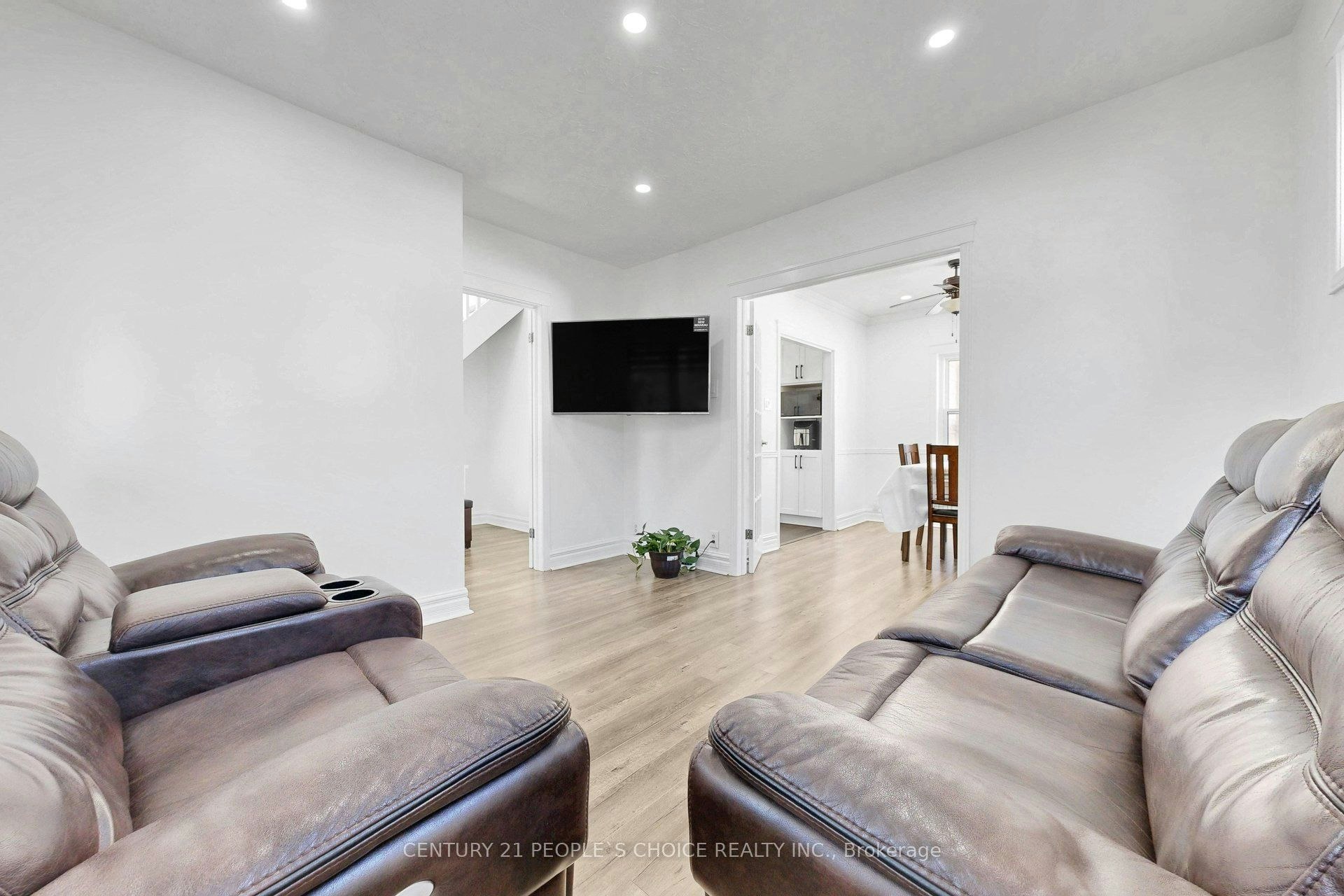 419 Adelaide Avenue W, Oshawa, ON, L1J 2R9 - 8