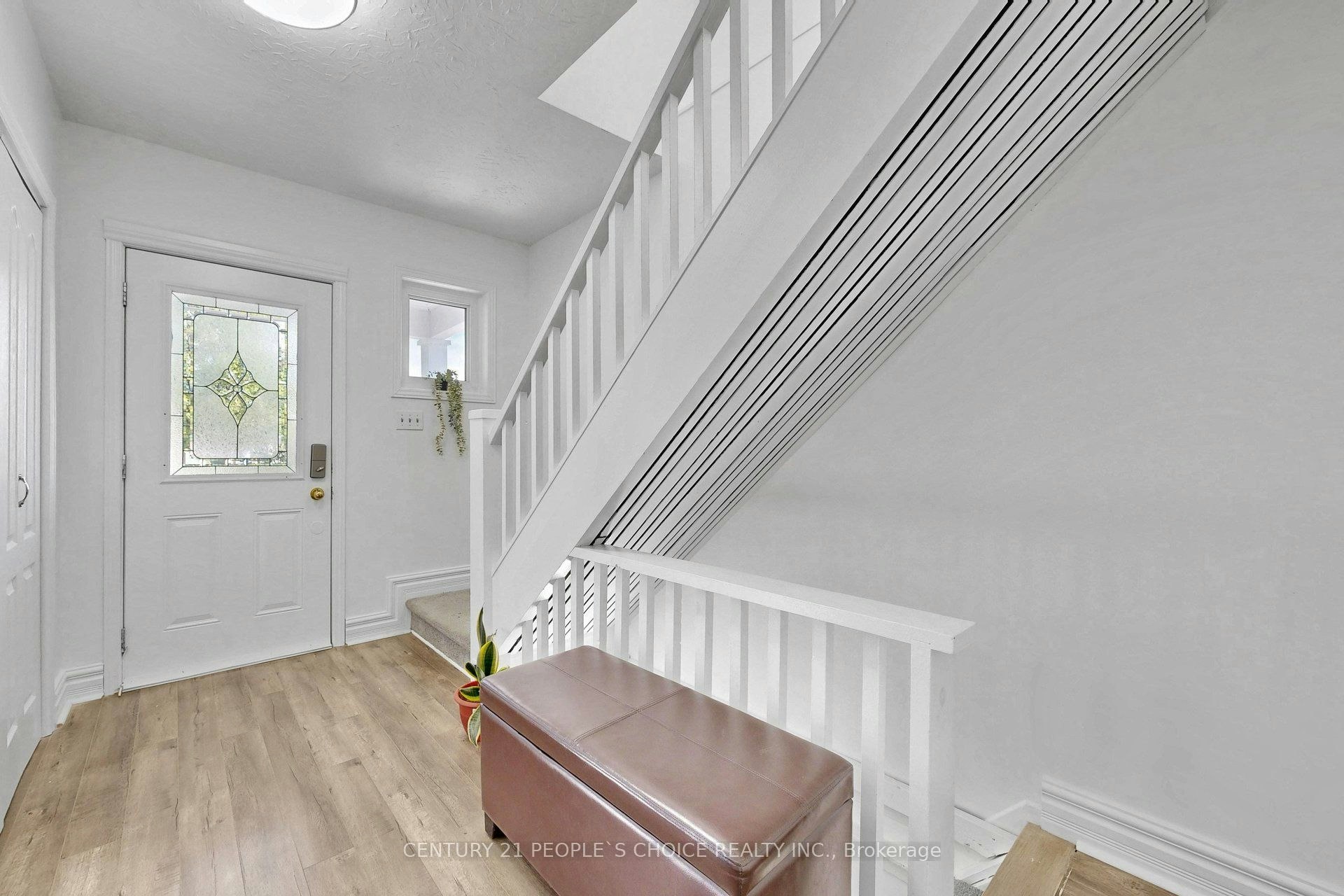 419 Adelaide Avenue W, Oshawa, ON, L1J 2R9 - 5