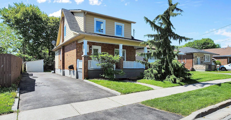 419 Adelaide Avenue W, Oshawa, ON, L1J 2R9 - 2