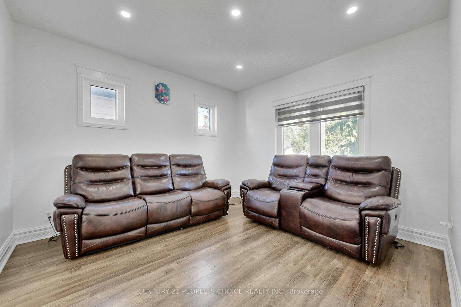 419 Adelaide Avenue W, Oshawa, ON, L1J 2R9 - 6