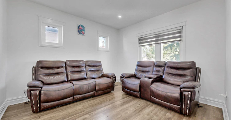 419 Adelaide Avenue W, Oshawa, ON, L1J 2R9 - 6