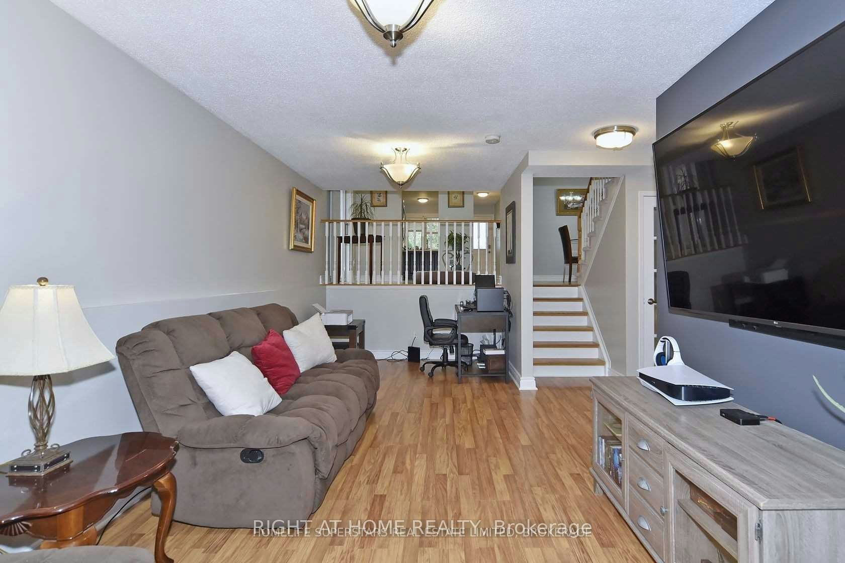 1434 Largo Crescent, Oshawa, ON, L1G 7E5 - 19