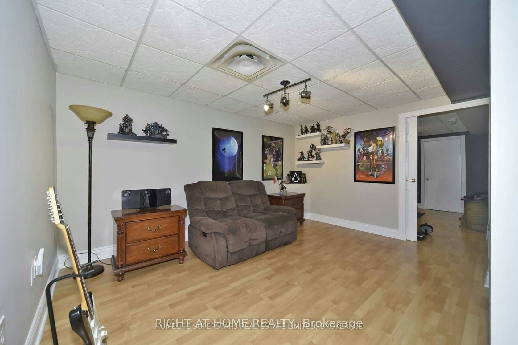 1434 Largo Crescent, Oshawa, ON, L1G 7E5 - 29