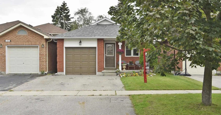 1434 Largo Crescent, Oshawa, ON, L1G 7E5
