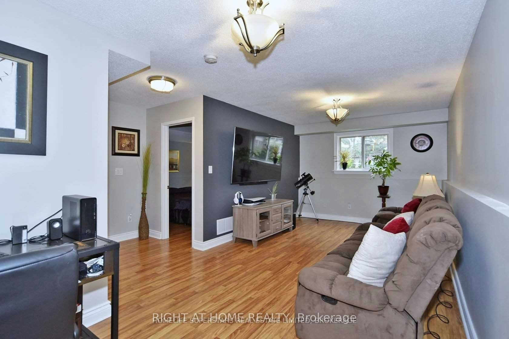 1434 Largo Crescent, Oshawa, ON, L1G 7E5 - 18