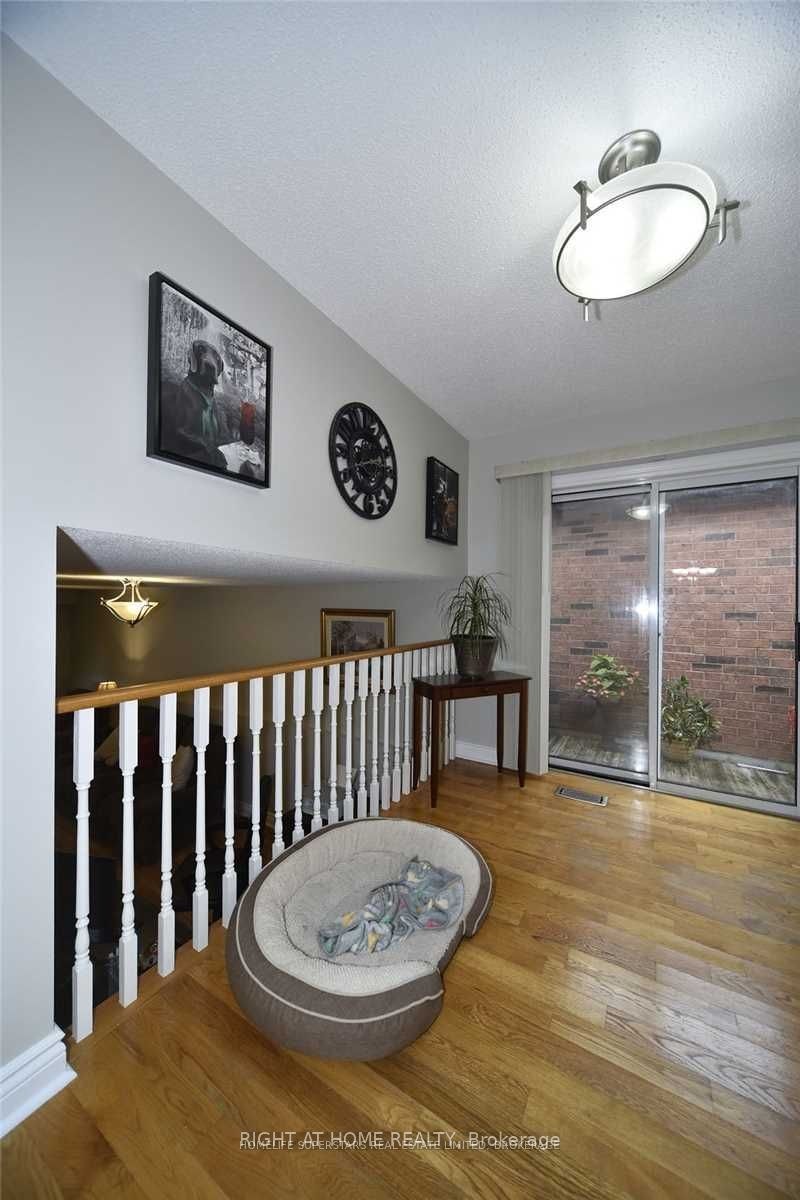 1434 Largo Crescent, Oshawa, ON, L1G 7E5 - 14