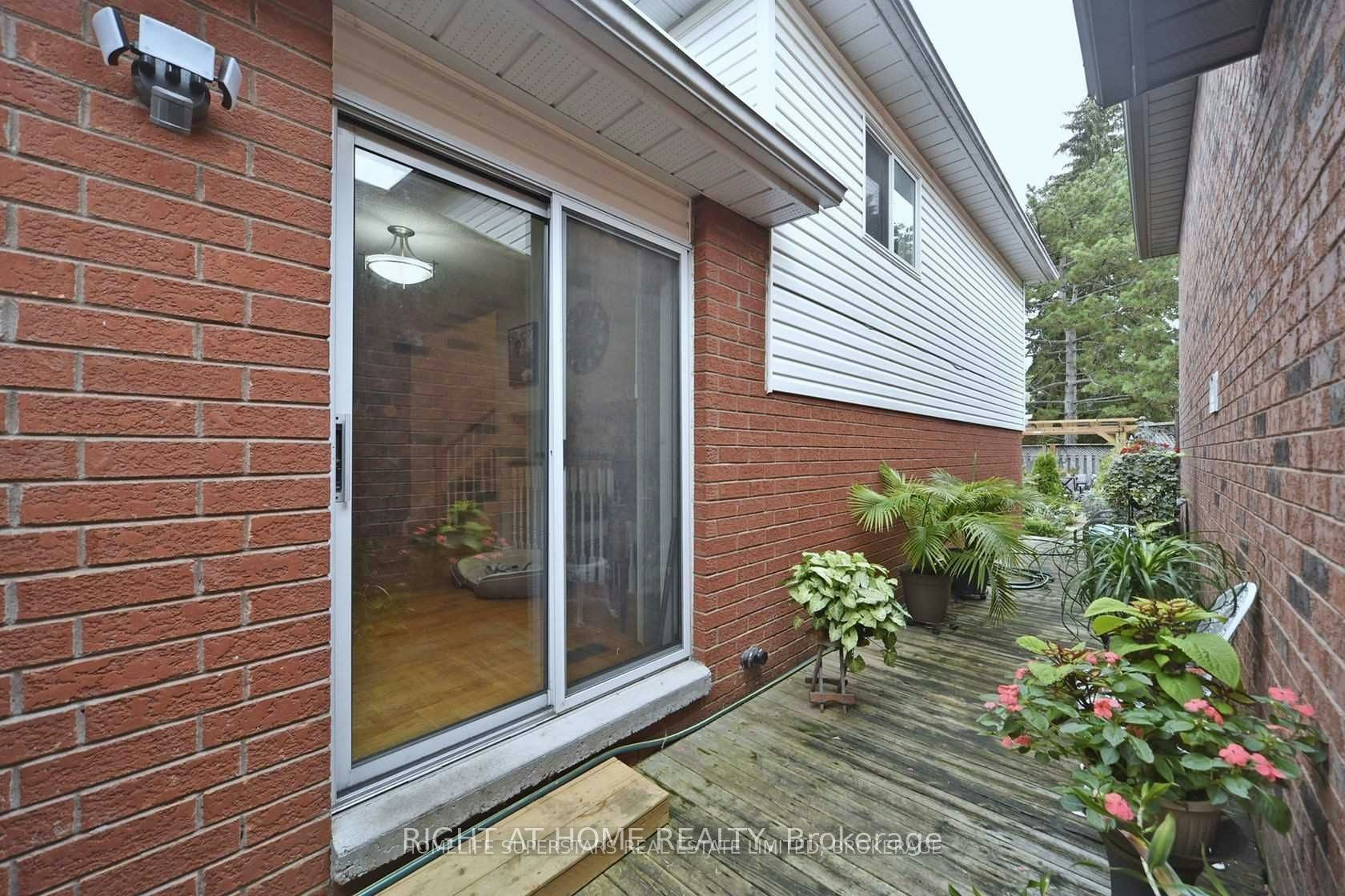 1434 Largo Crescent, Oshawa, ON, L1G 7E5 - 31