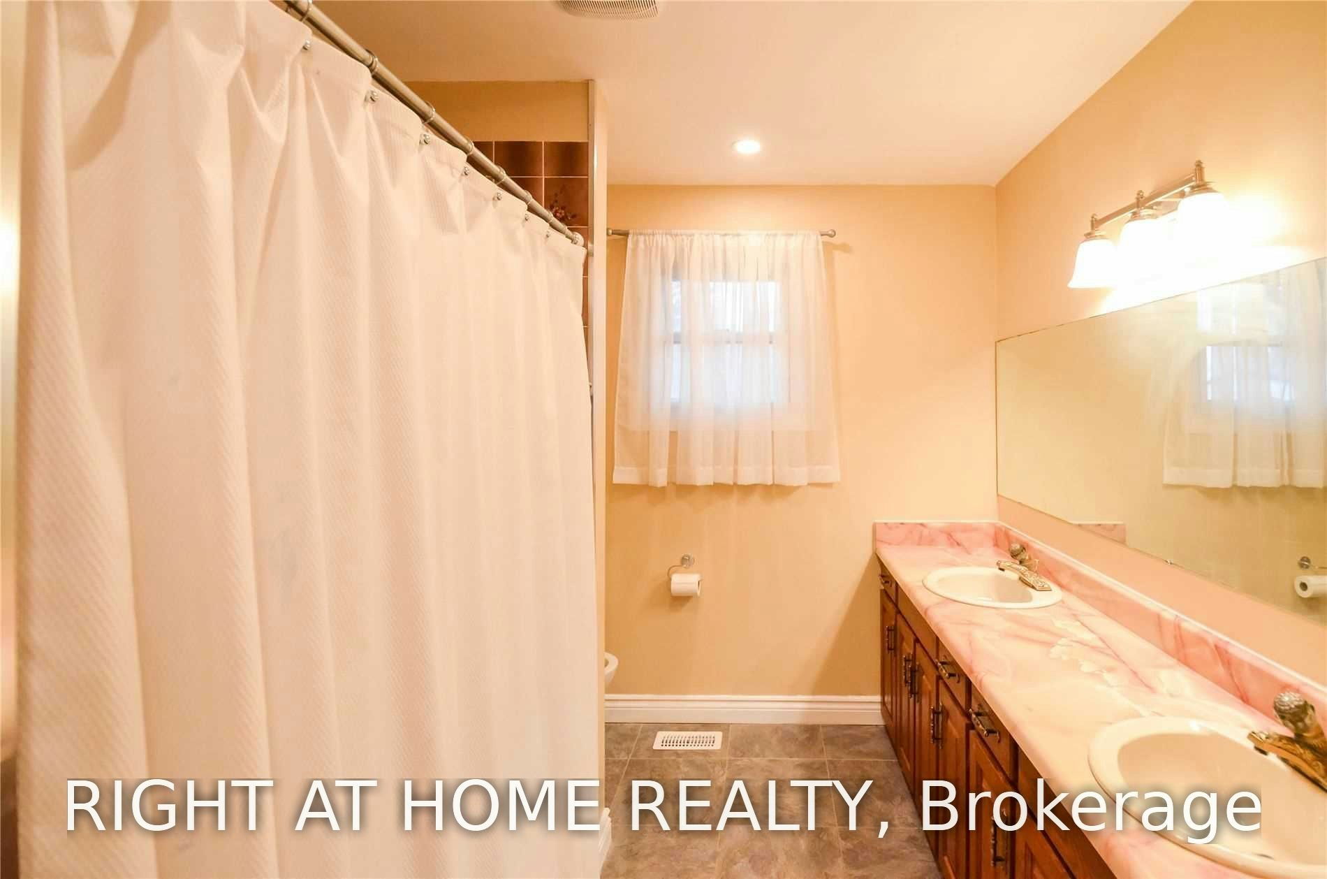 915 Athol Street, Whitby, ON, L1N 4A3 - 5