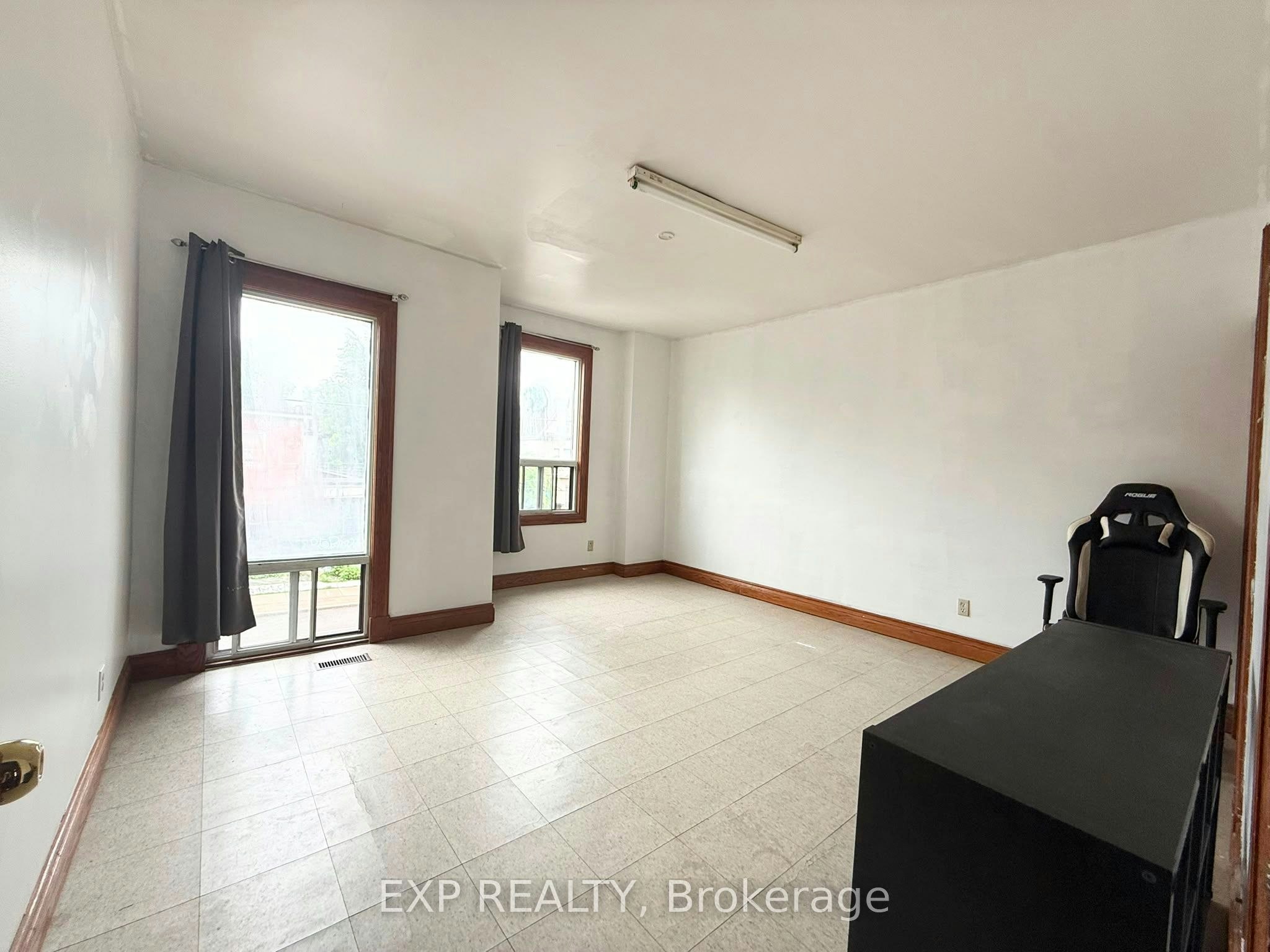 2nd FL-759 Gerrard Street E, Toronto, ON, M4M 1Y5 - 5