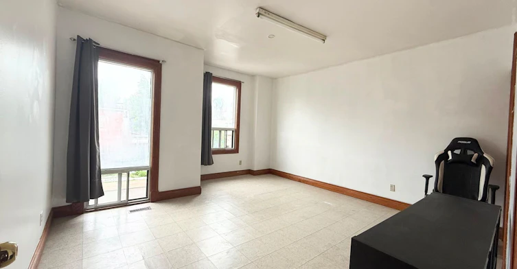 2nd FL-759 Gerrard Street E, Toronto, ON, M4M 1Y5 - 5