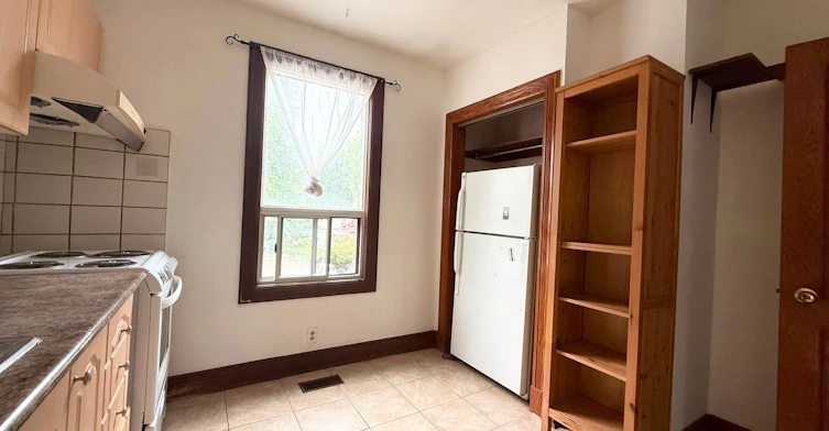 2nd FL-759 Gerrard Street E, Toronto, ON, M4M 1Y5 - 3