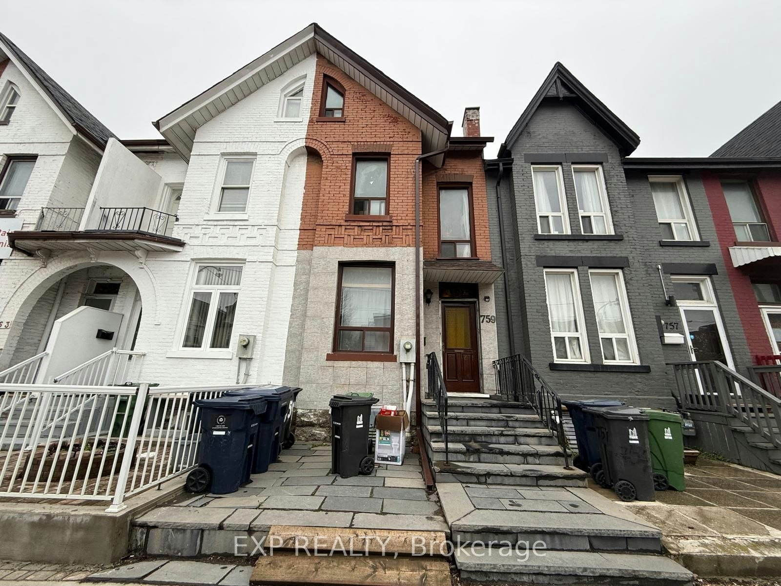 2nd FL-759 Gerrard Street E, Toronto, ON, M4M 1Y5 - 2