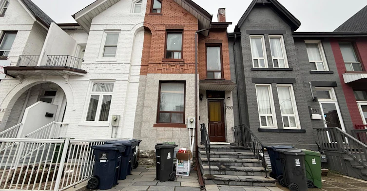 2nd FL-759 Gerrard Street E, Toronto, ON, M4M 1Y5 - 2