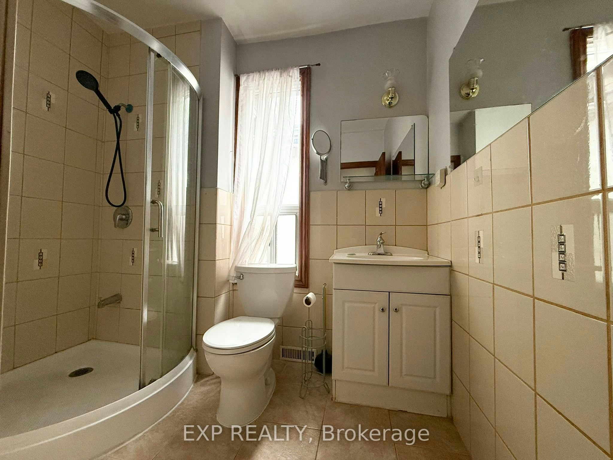 2nd FL-759 Gerrard Street E, Toronto, ON, M4M 1Y5 - 8
