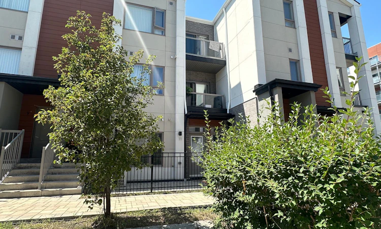 11-60 Orchid Place Drive