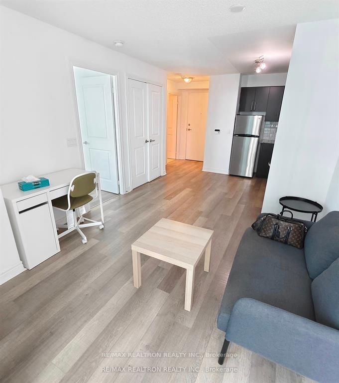 2206-50 Town Centre Court, Toronto, ON, M1P 4Y7 - 9