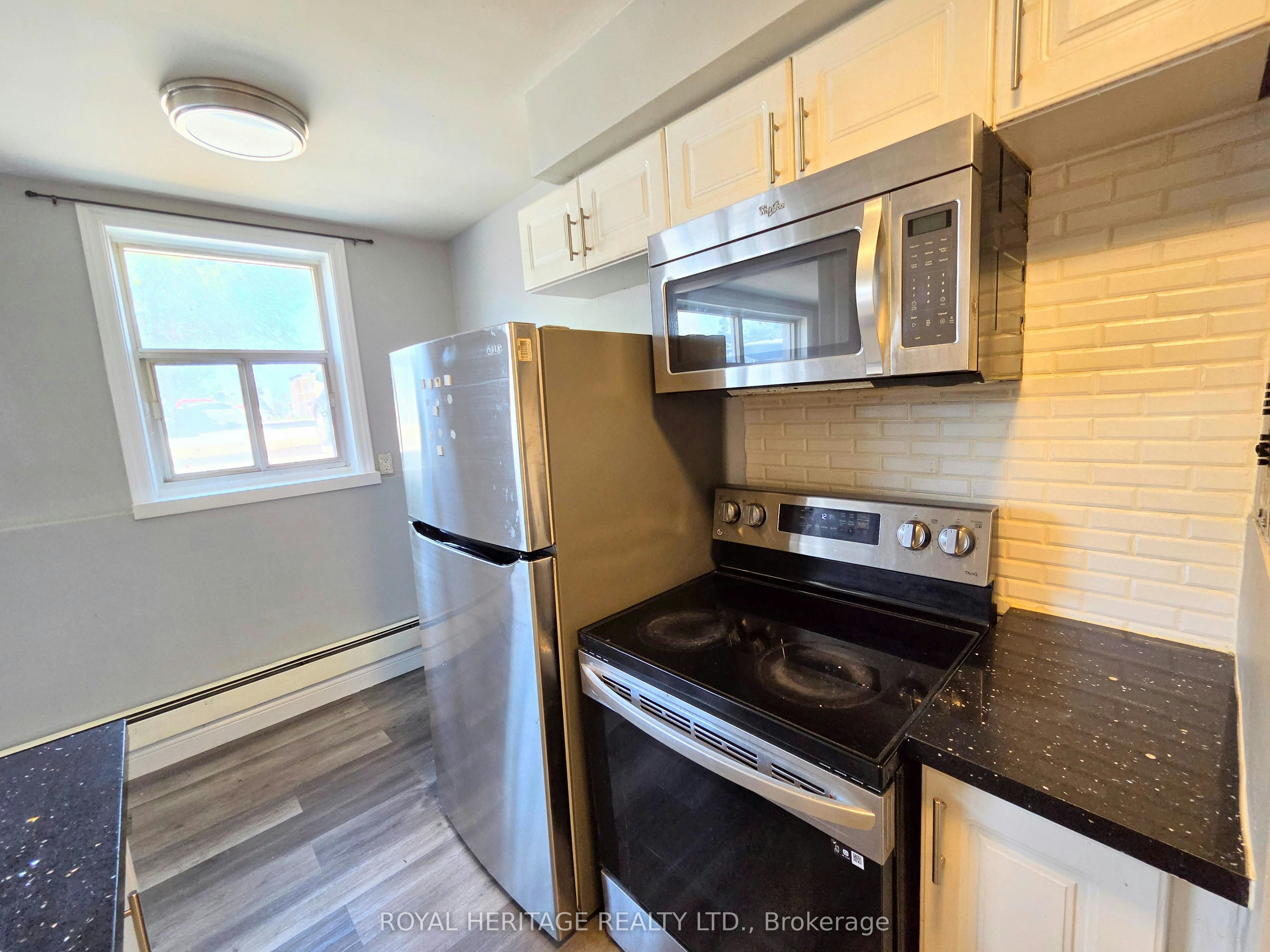 4-300 Montrave Avenue, Oshawa, ON, L1J 4S2 - 9