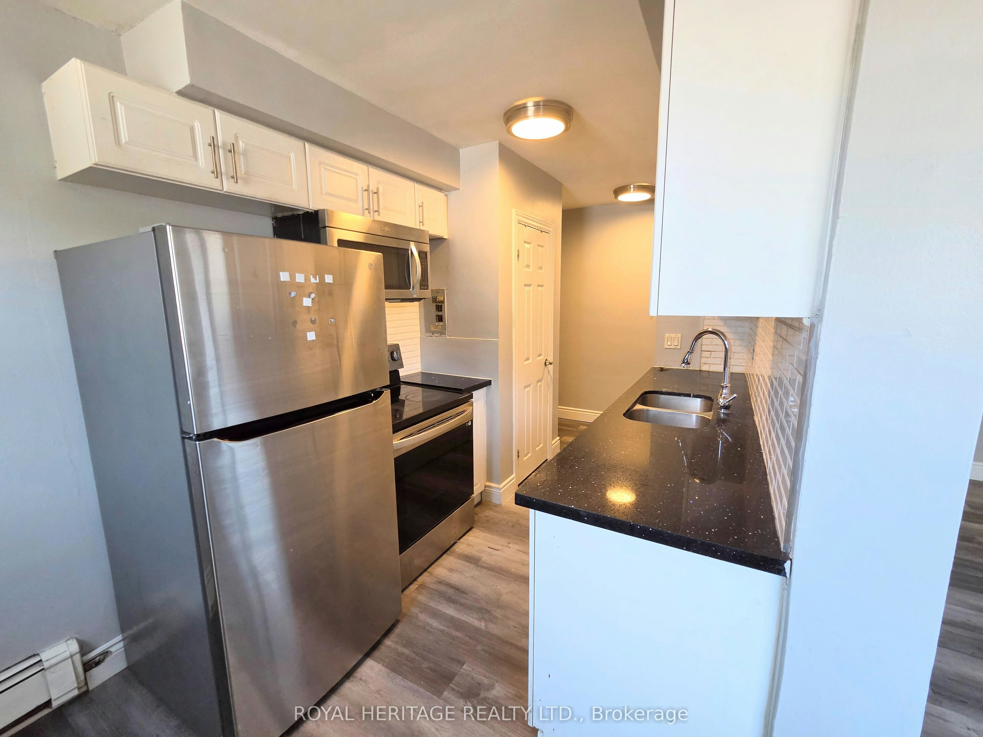 4-300 Montrave Avenue, Oshawa, ON, L1J 4S2 - 7