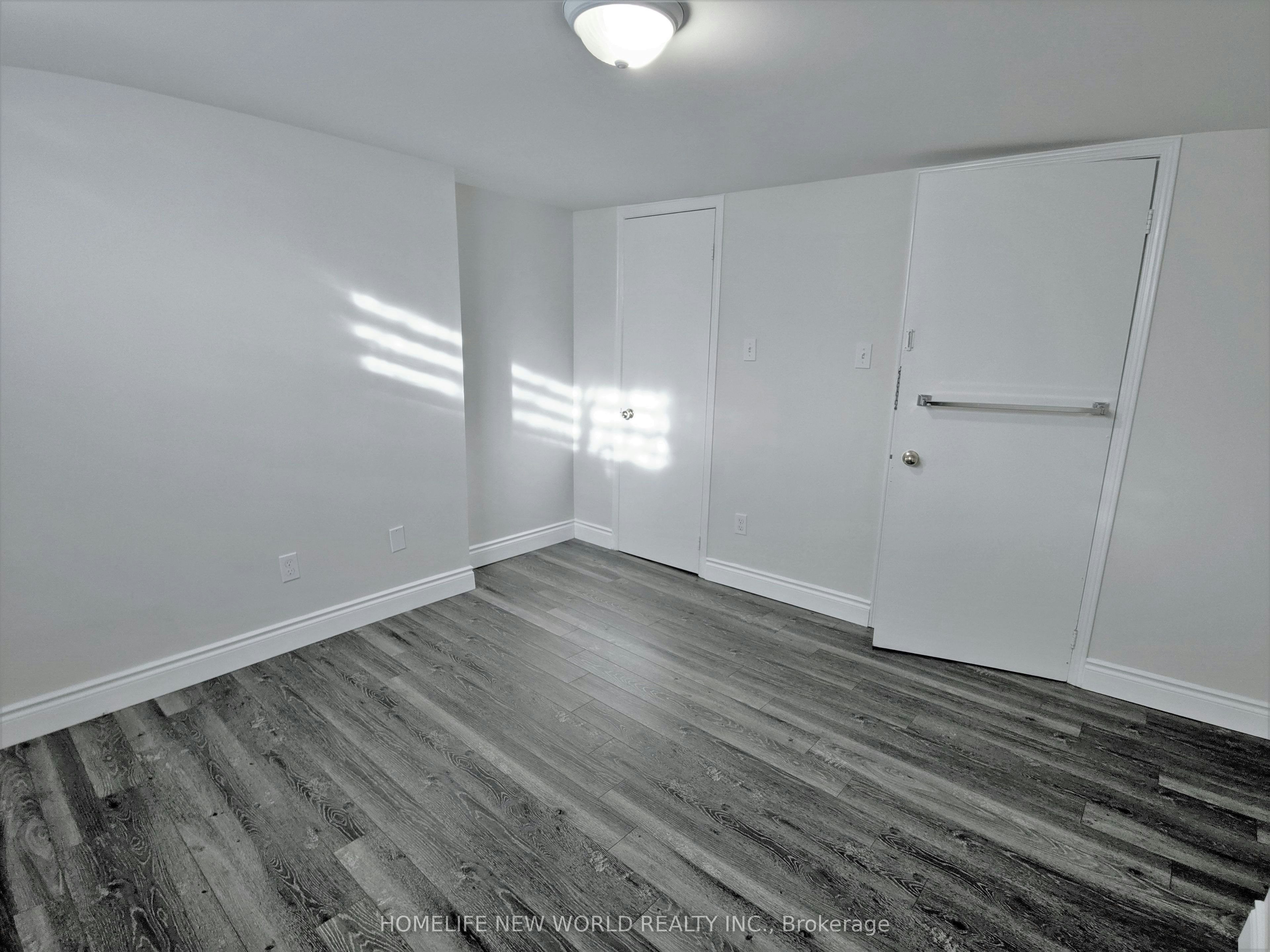 Bsmt-158 Coxwell Avenue, Toronto, ON, M4L 3B2 - 6