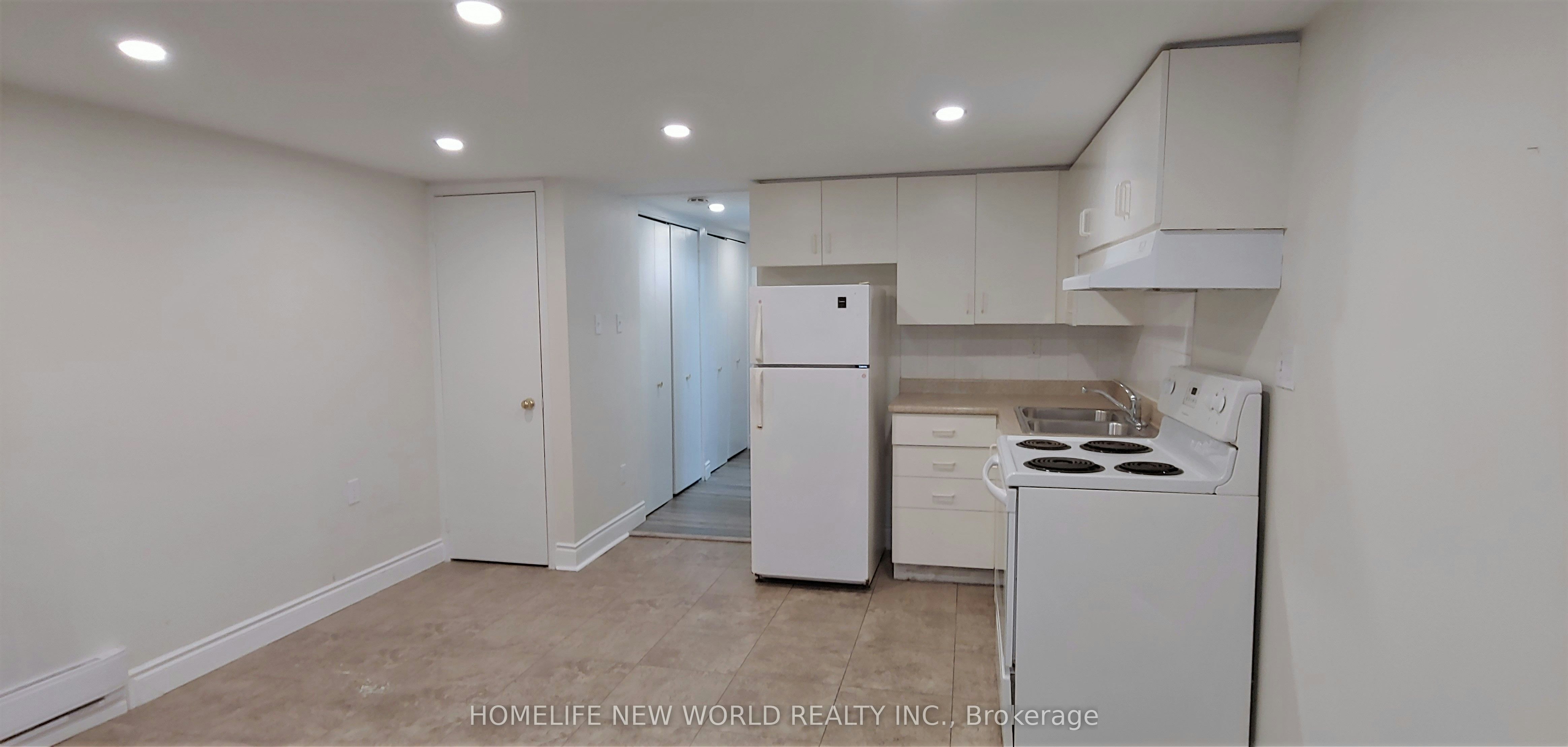 Bsmt-158 Coxwell Avenue, Toronto, ON, M4L 3B2 - 3