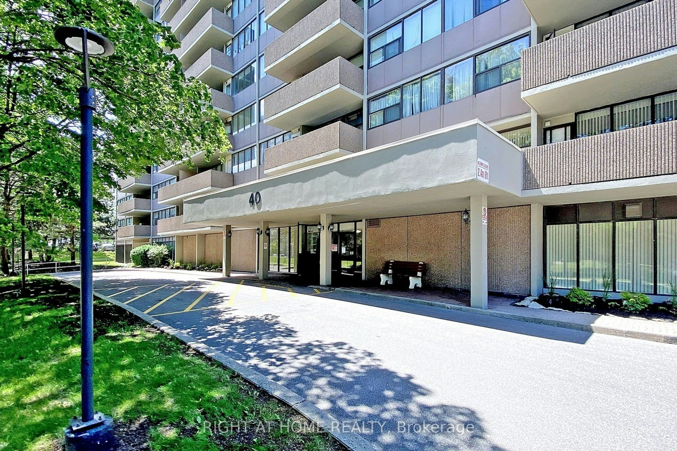 1002-40 Bay Mills Boulevard, Toronto, ON, M1T 3P5 - 46