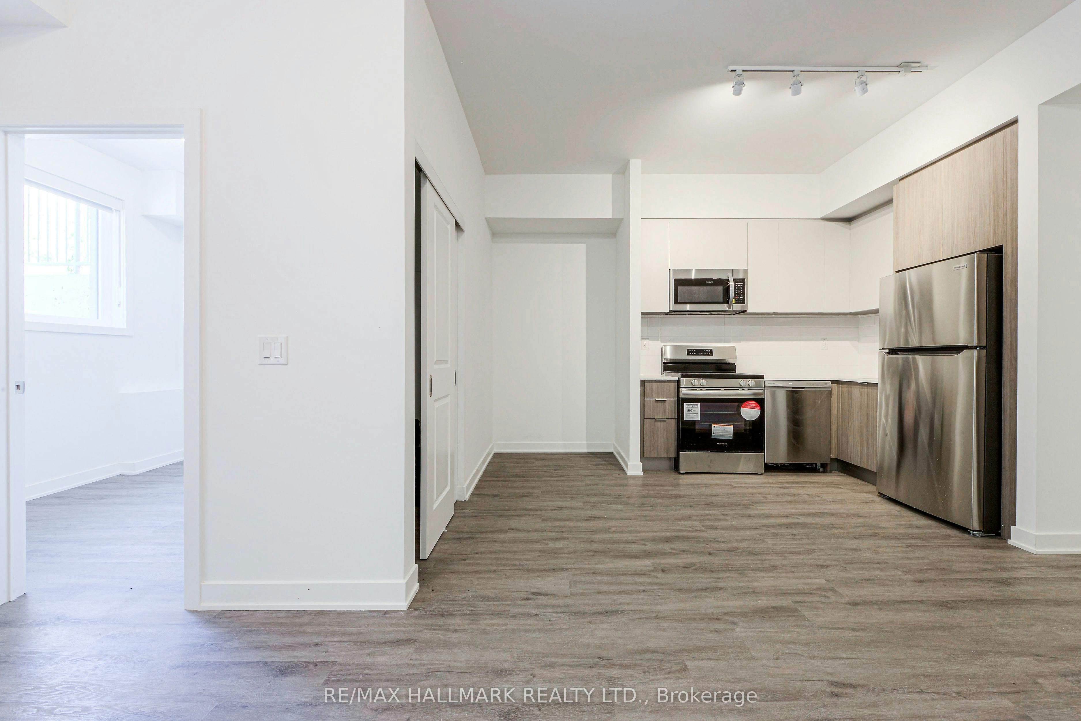 107-41 Danforth Road, Toronto, ON, M1L 0J6 - 3