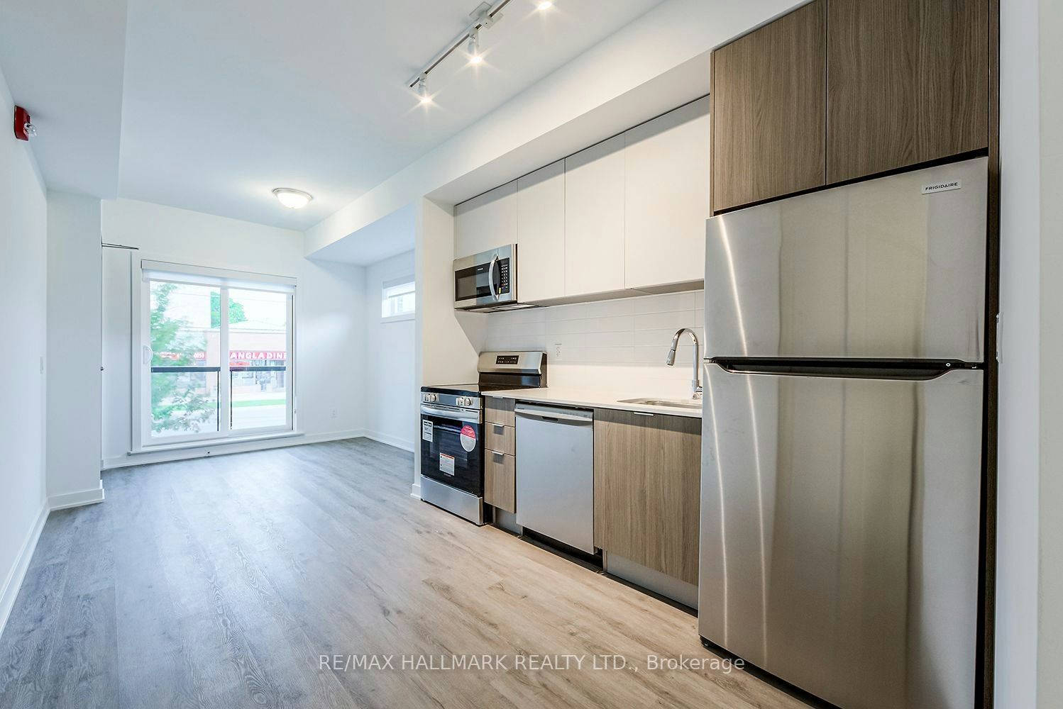 211-41 Danforth Road, Toronto, ON, M1L 0J6 - 11