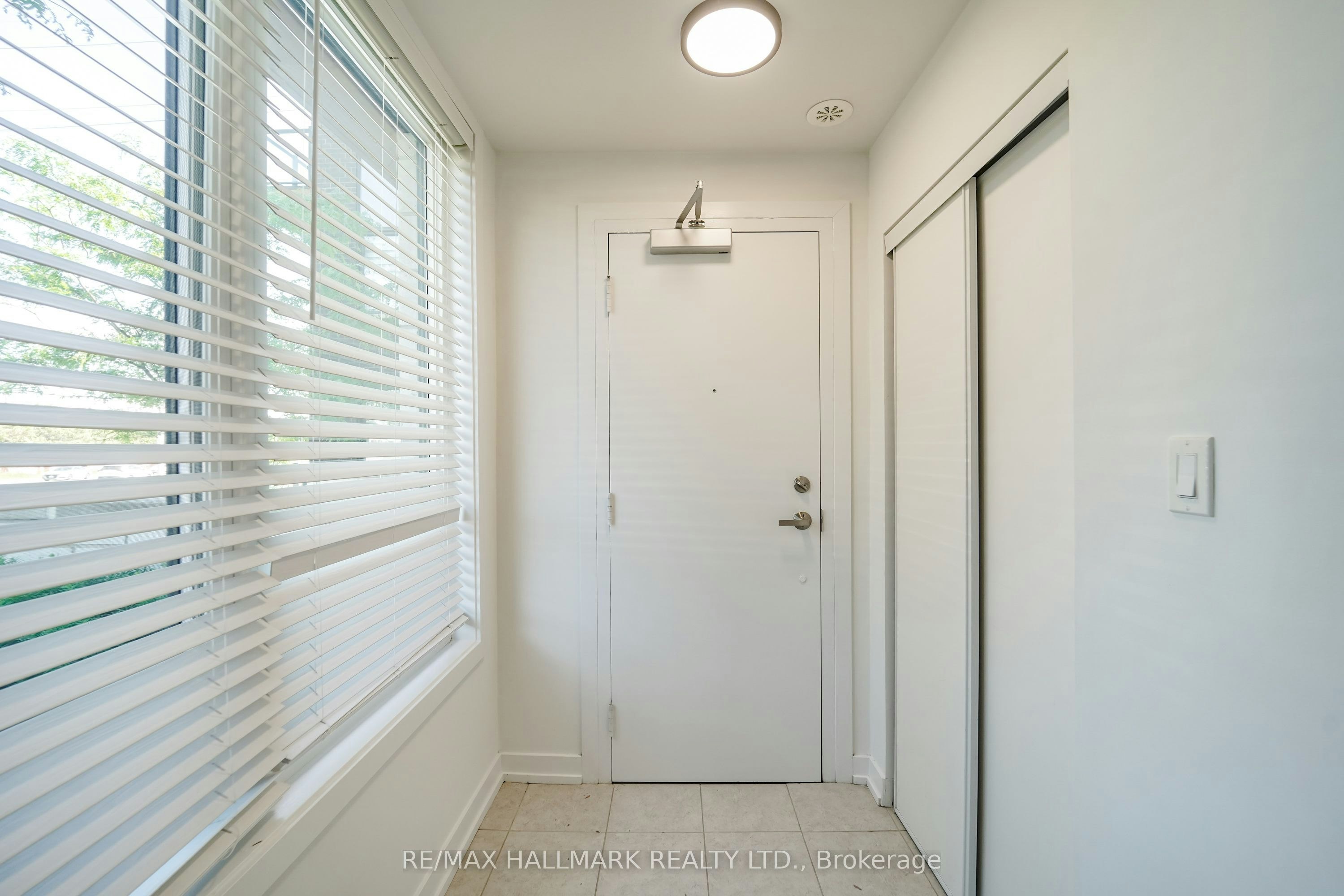 212-1555 Kingston Road, Pickering, ON, L1V 0E9 - 4